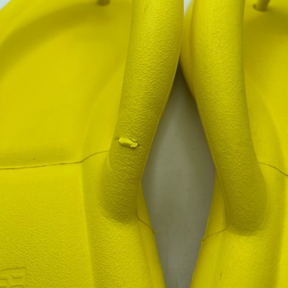 Melissa Free Yellow Women's Flip Flops size 7 - Picture 5 of 8